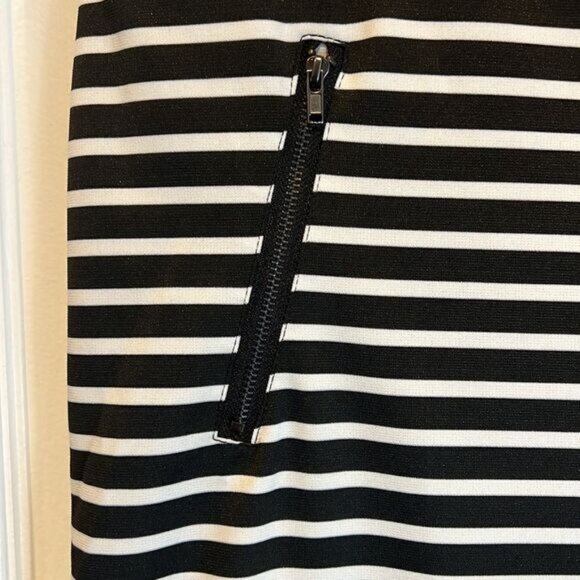 Black and White Striped Knee Length Shirt Size 6 - Picture 4 of 7